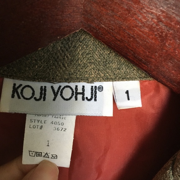 Koji Yohji Cropped Tweed Jacket with Velvet trim on Collar and pockets size 1 - Picture 3 of 5